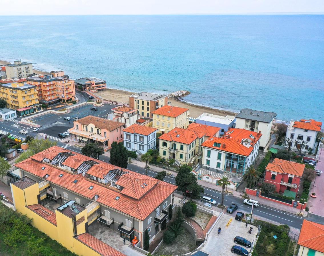 شقة Casa Aurea Tre Posti Letto A 30 Metri Dal Mare سان فينتْشينسو المظهر الخارجي الصورة
