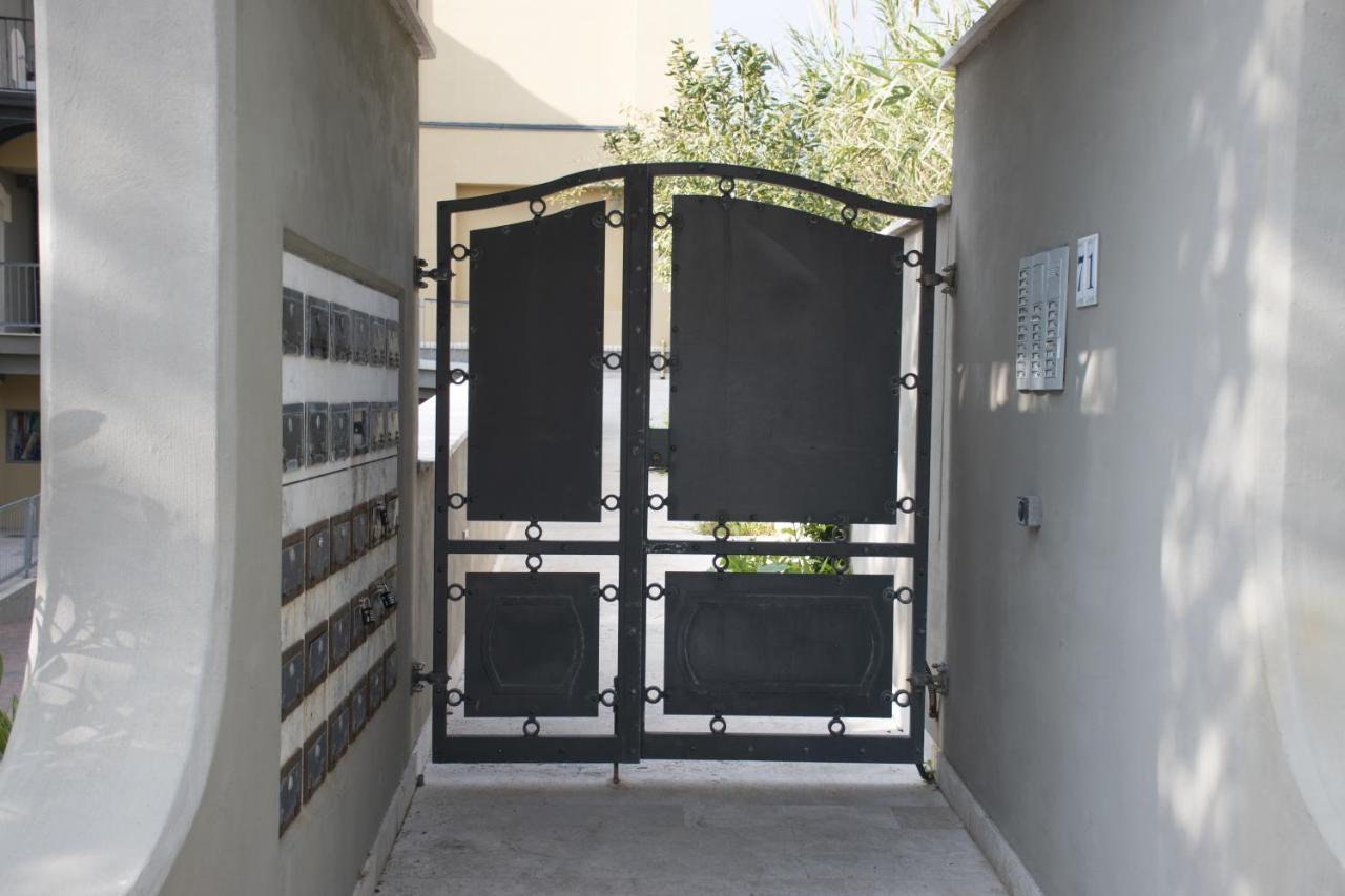 شقة Casa Aurea Tre Posti Letto A 30 Metri Dal Mare سان فينتْشينسو المظهر الخارجي الصورة